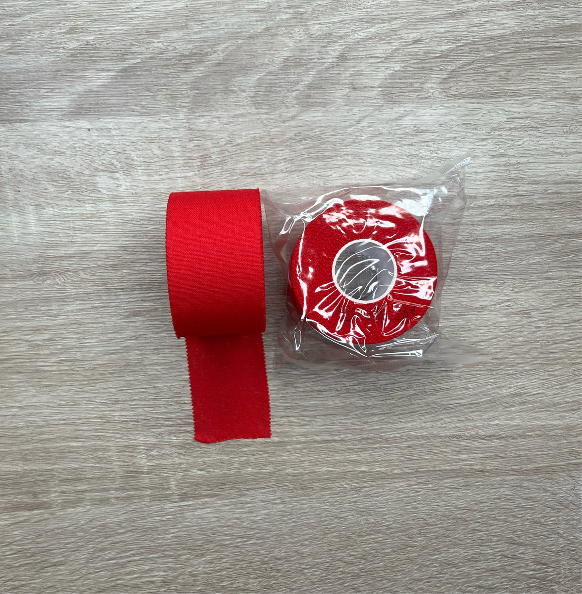 TAPE First 3.8 cm x 10m ROUGE