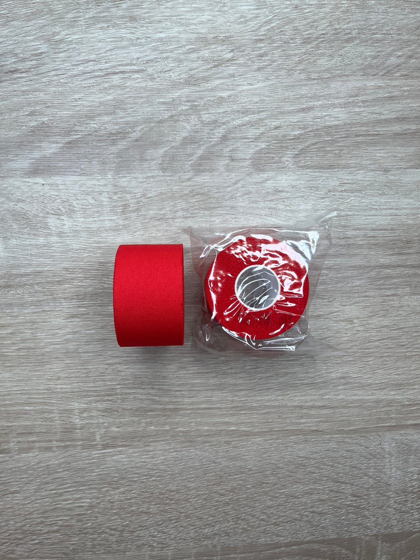 TAPE First 3.8 cm x 10m ROUGE